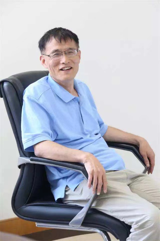 施蔷生